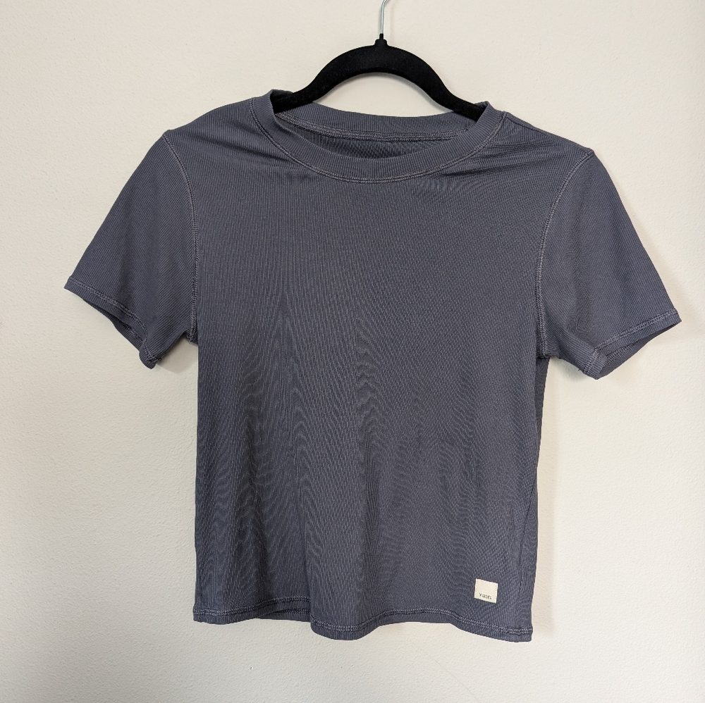 Vuori Pose Fitted Tee
